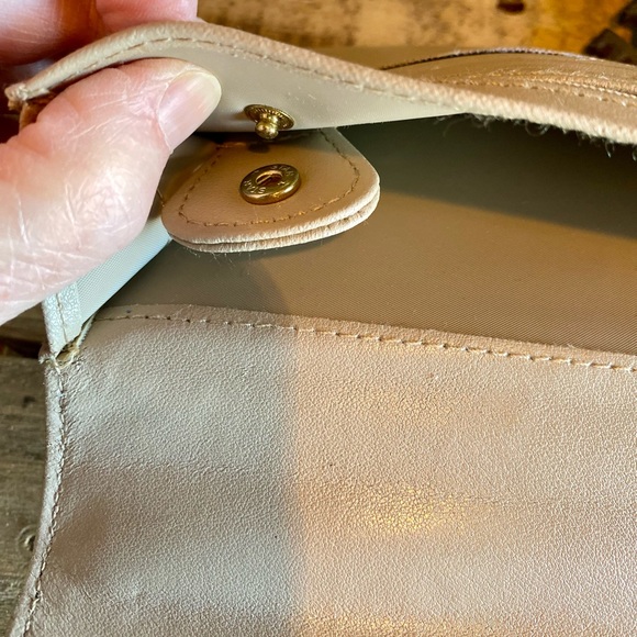 💥Buxton Crossbody Wallet💥 - Picture 8 of 14